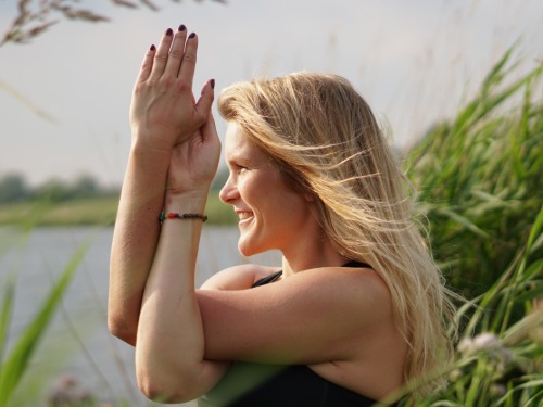 Rücken Yoga- schmerzfrei in 4 Wochen - auf Triviar