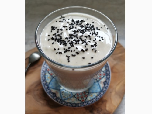 Veganer Kokos-Bananen Smoothie - auf Triviar