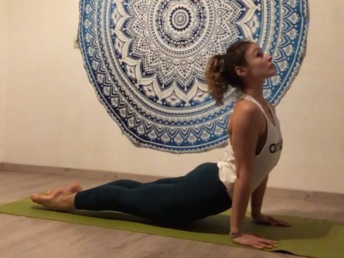 Yoga for dancers and movers - auf Triviar