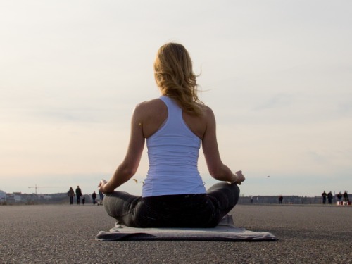Online Raja Yoga (75 min) - auf Triviar