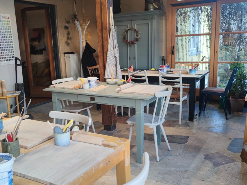 Töpferkurs in Regensburg - Handaufbau und Drehscheibe