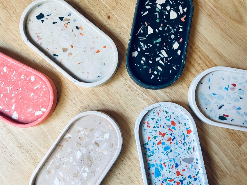 Schmuck Workshop in Berlin - DIY Terrazzo Schmuckstück