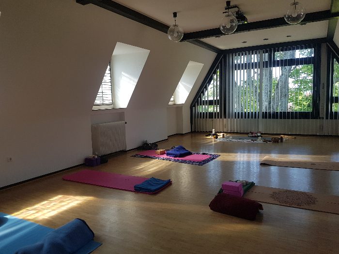 Yogaraum mit Blick zum Garten - Triviar