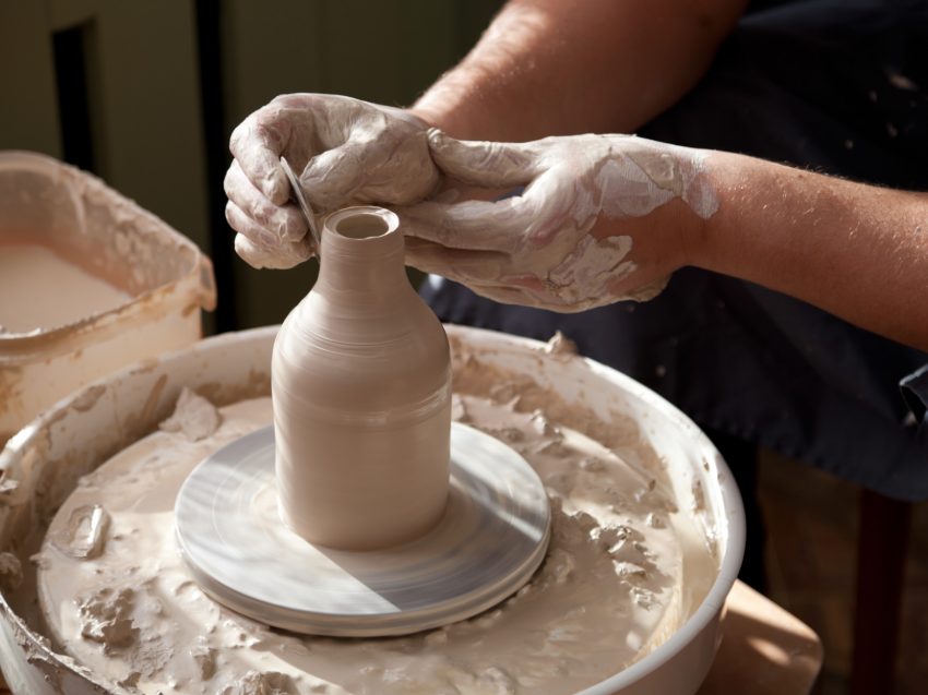 Töpferkurs an der Drehscheibe nahe Koblenz